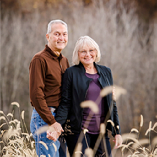 A photograph of Bob and Becky Jones